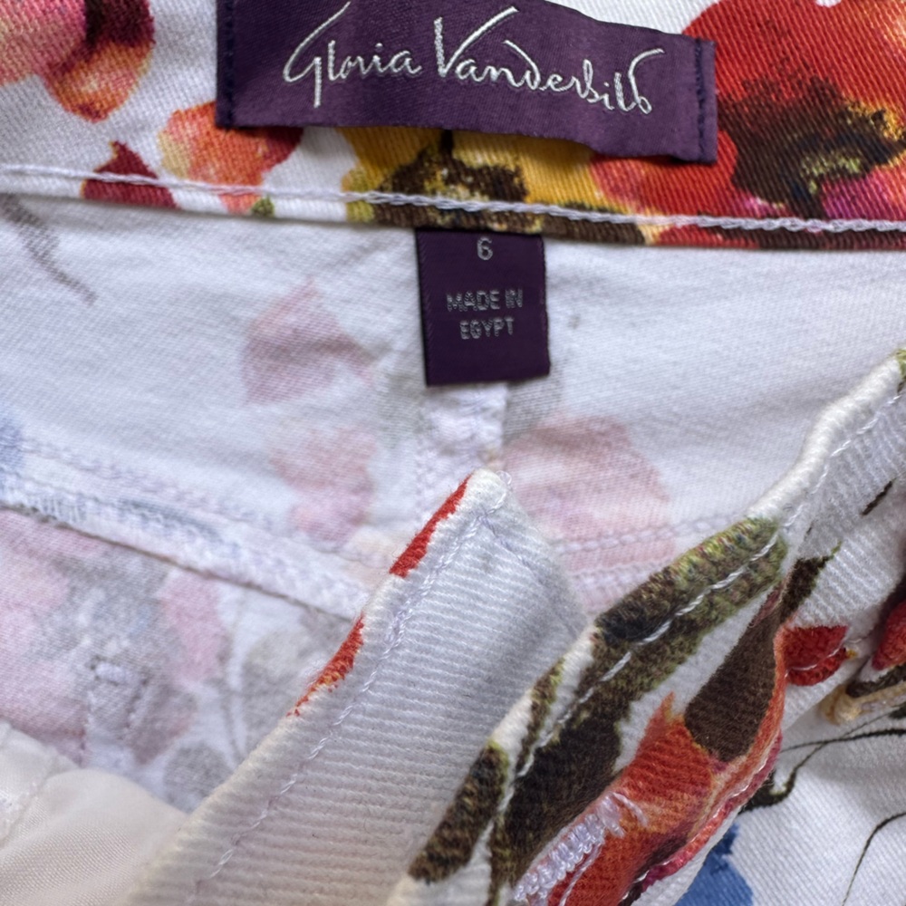 Gloria Vanderbilt Dream Garden High Rise Floral Shorts in Vintage White Sz 6 NEW - Picture 10 of 11